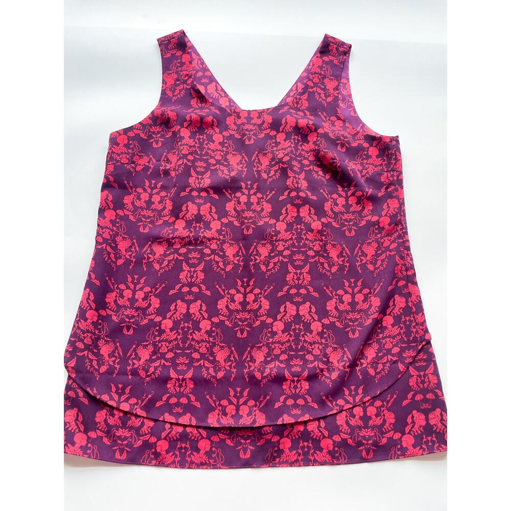 Cabi Cameo Sleeveless Split Back Layered Printed Top Size Medium